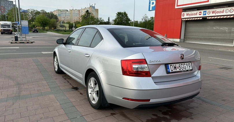 Skoda Octavia cena 62000 przebieg: 80879, rok produkcji 2017 z Wrocław małe 211